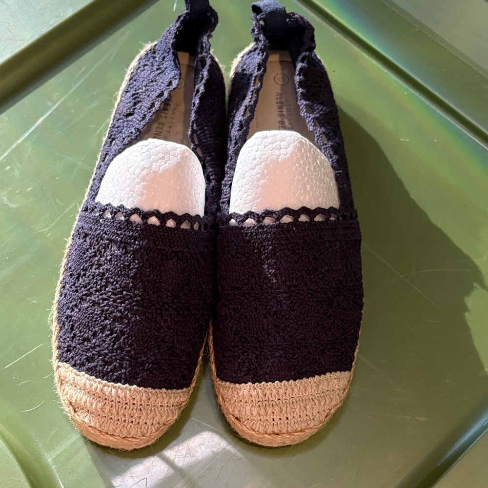 Chic Black Lace Espadrilles